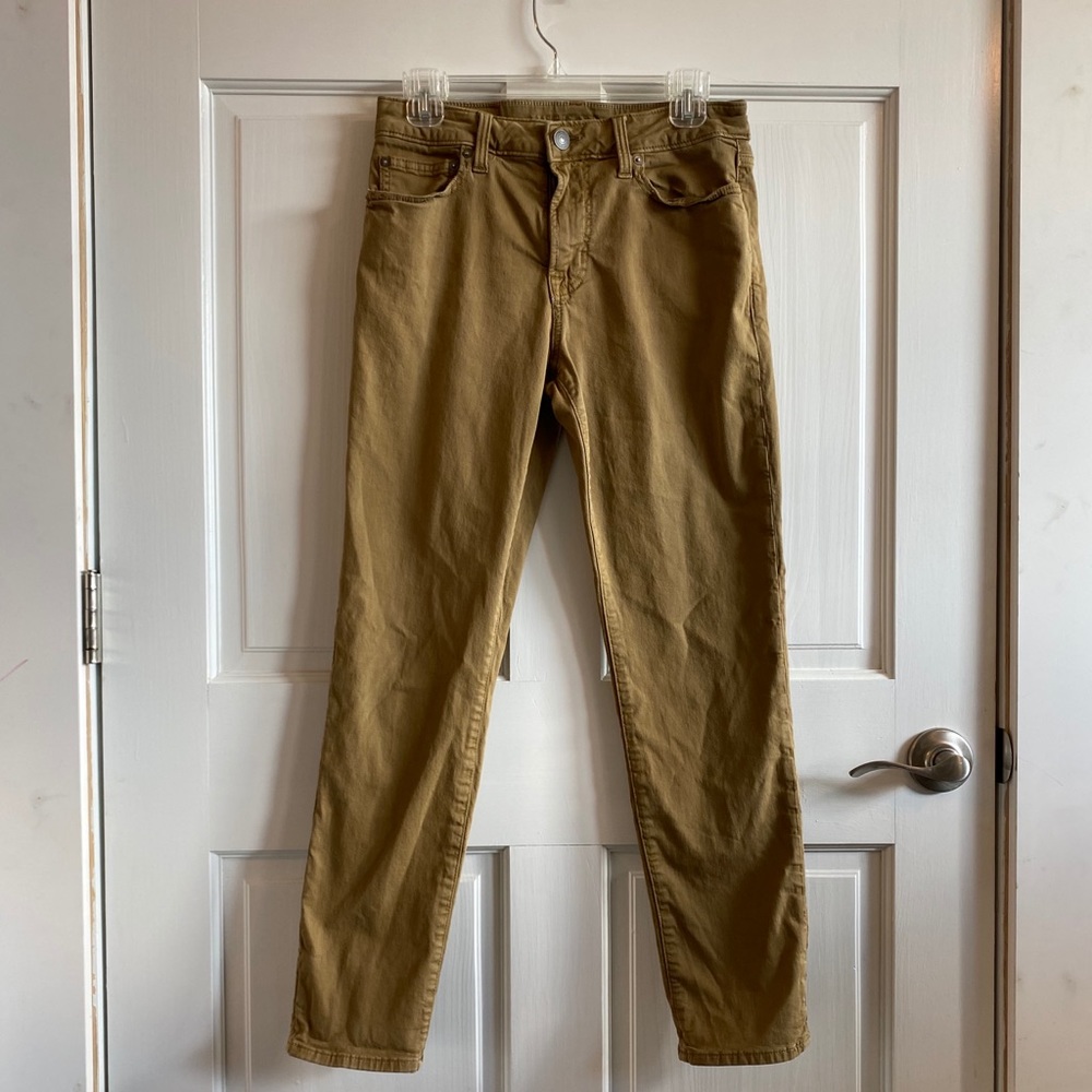 American Eagle Chinos